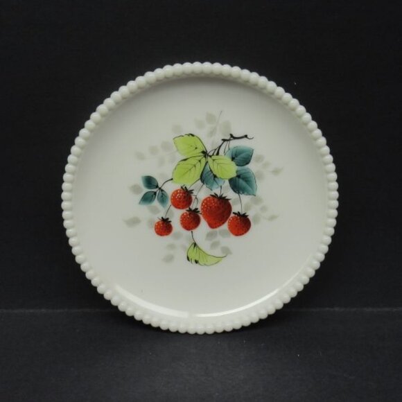 Westmoreland Milk Glass BEADED EDGE 7 1/4 Inch Hand Painted Strawberries Plate - Picture 3 of 4